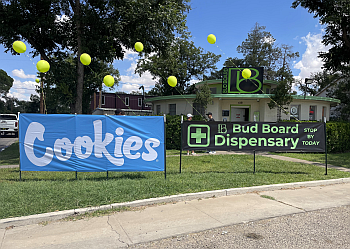 Bud Board Dispensary Pierce Street storefront in Carlsbad, NM with outdoor signage.